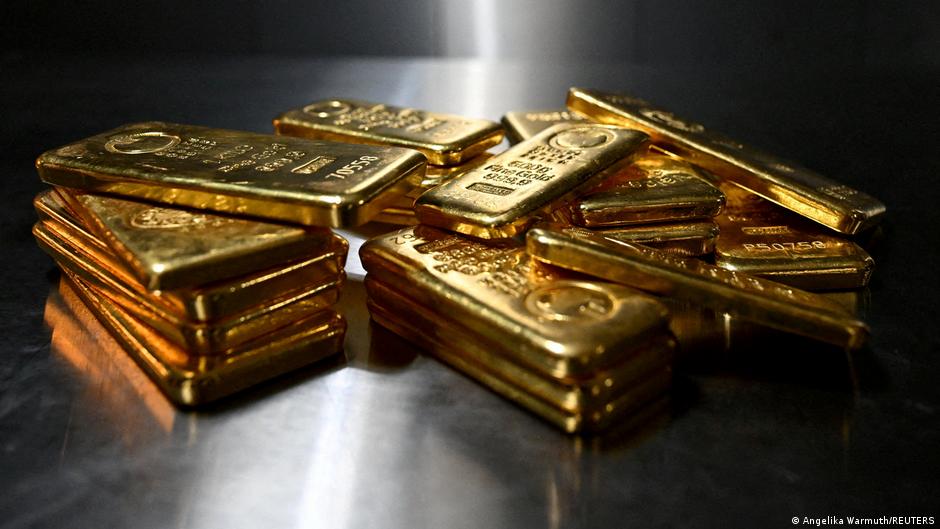 Gold's Ascent: Analyzing the Factors Driving Record Prices and Future Prospects
