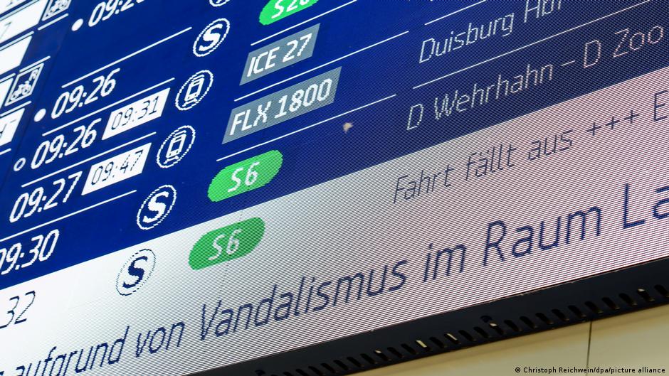 Left-Wing Collective Claims Responsibility for Railway Arson in Germany